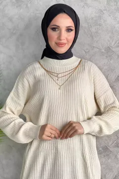 Kadın Bisiklet Yaka Aksesuar Detaylı Tesettür Triko Tunik Ekru