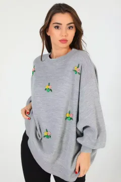 Kadın Bisiklet Yaka Boncuk İşlemeli Oversize Triko Kazak Gri