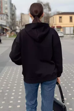 Kadın Şardonlu Kanguru Cepli Düğme Detaylı Sweatshirt Siyah