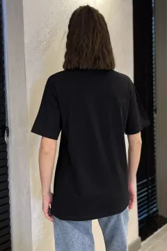 Kurdele Taşlı Bisiklet Yaka Kadın Tişört Siyah