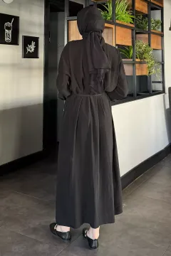 Roba Büzgülü Boydan Düğmeli Tesettür Elbise Siyah