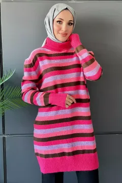 Tam Balıkçı Yaka Çizgi Desenli Renk Bloklu Kadın Tesettür Triko Tunik Fuşya