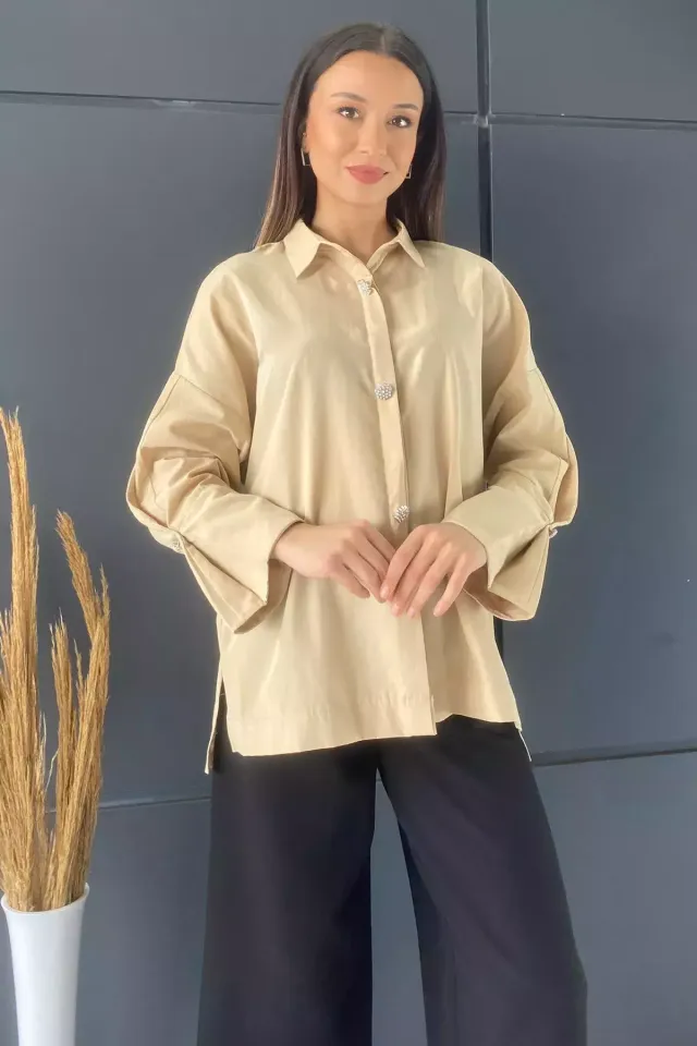 Kadın Oversize Düğme Taş Detaylı Gömlek Bej